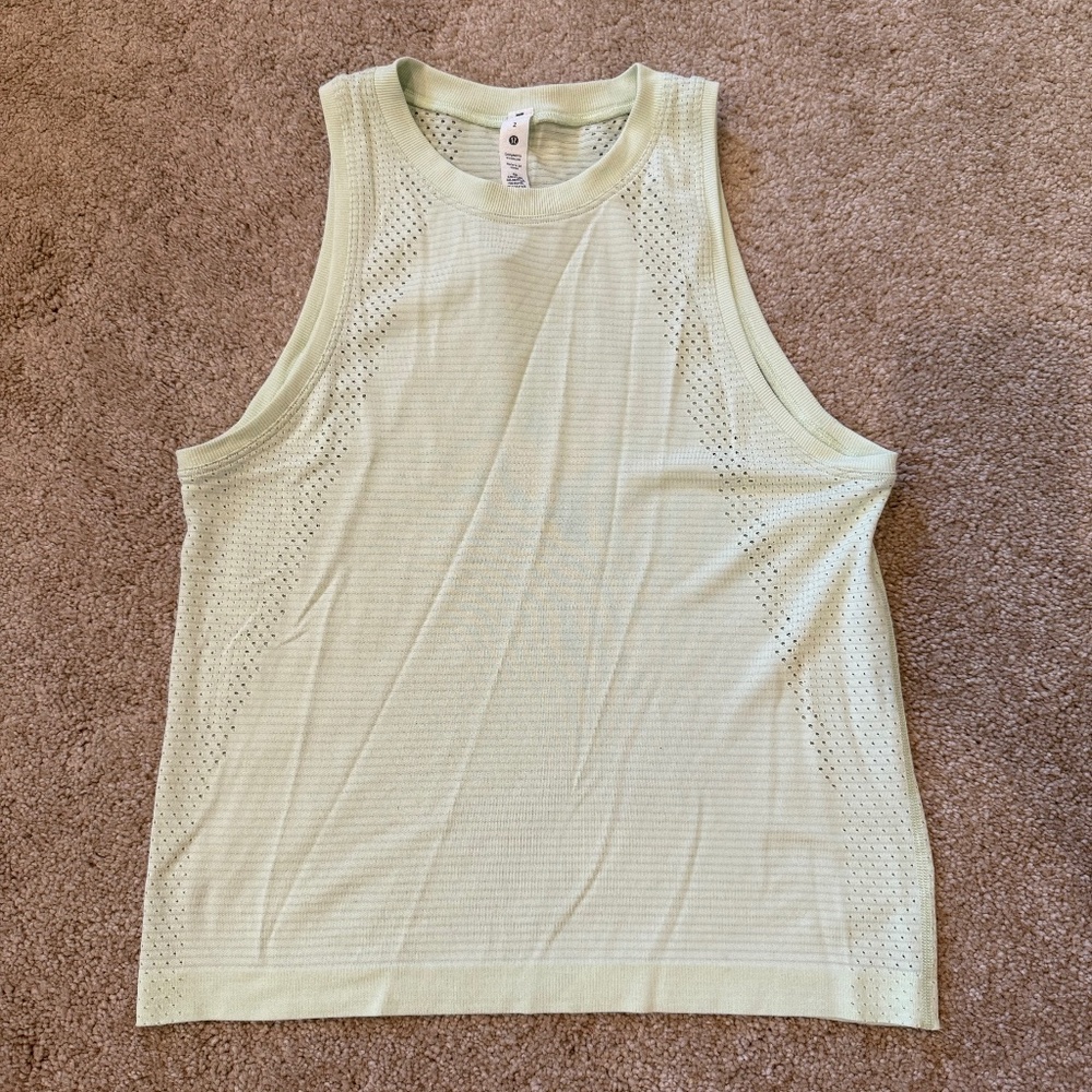 Lululemon size 2 light lime green align tank